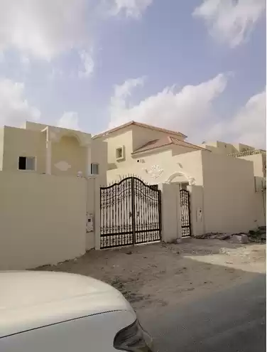 Wohn Klaar eigendom 6 Schlafzimmer U/F Alleinstehende Villa  zu verkaufen in Doha #7868 - 1  image 